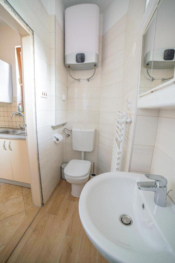Apartma Korada Deskle Bagian luar foto