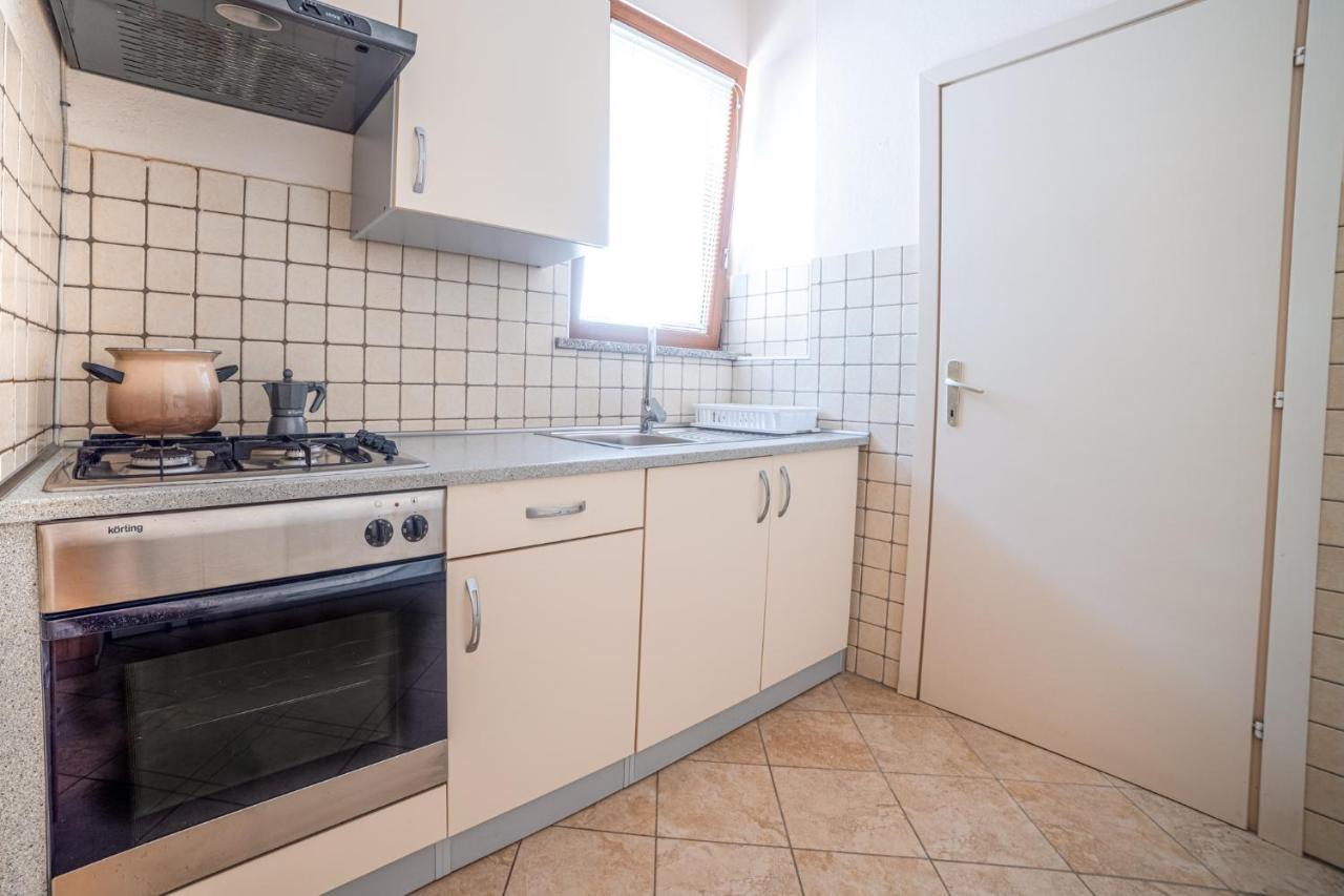 Apartma Korada Deskle Bagian luar foto